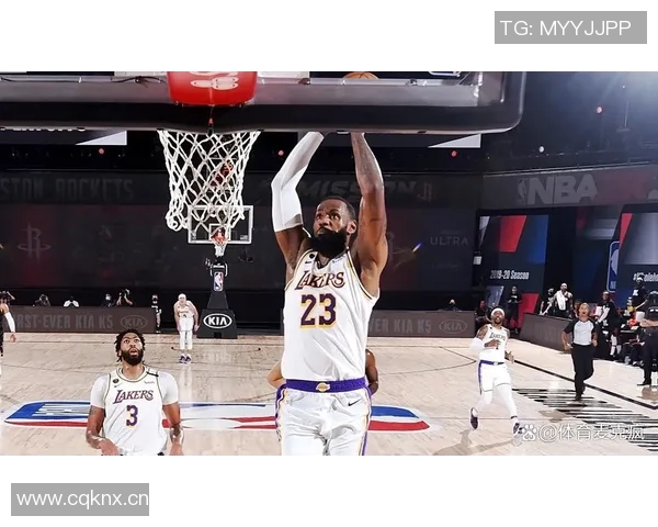 詹姆斯四十岁仍如巨婴湖人未续约他频频装病引发热议 詹姆斯四十岁仍如巨婴湖人未续约他频频装病引发热议