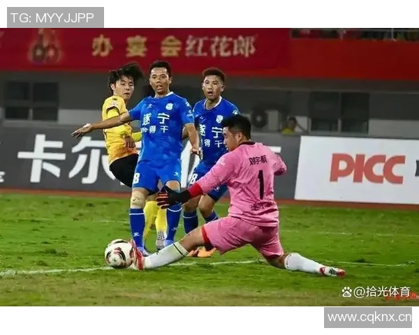 川超精彩绝伦补时逆转遂宁门将头球绝平广安队震撼全场