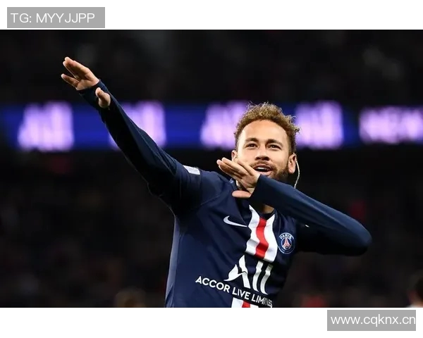 维尼修斯与女友甜蜜互动内马尔点赞称赞这个男孩深深爱着她 维尼修斯与女友甜蜜互动内马尔点赞称赞这个男孩深深爱着她