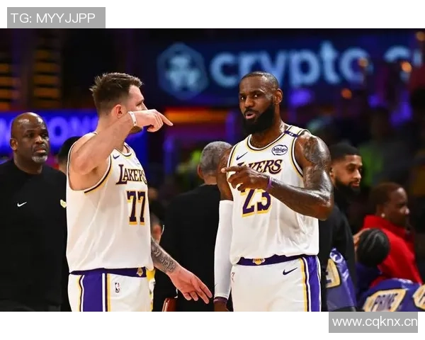 湖日L2M分析詹姆斯防守无犯规布克打手判罚无争议